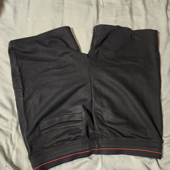 Hugo Boss Shorts - Picture 2 of 2